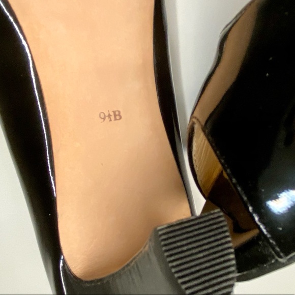 Cole Haan 9.5 - Picture 6 of 7